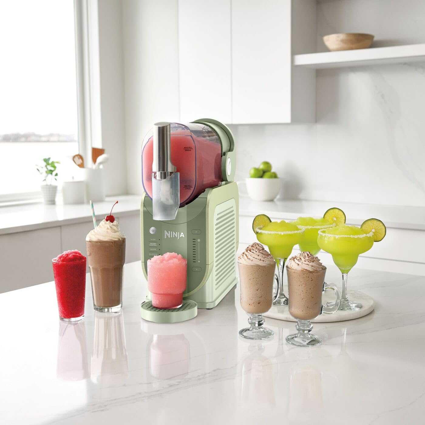 Ninja SLUSHi – Commercial Style Slush, Cocktail & Frappé Maker (WhisperChill)